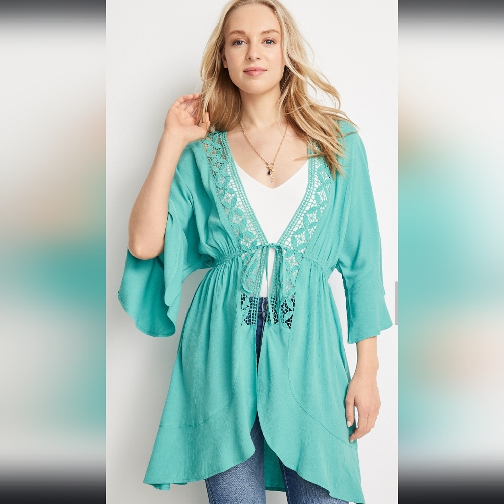 Maurices, Large, Front Tie Crochet Trim Kimono